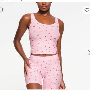 Skims soft lounge tank. Cherry blossom. New with tags. Small